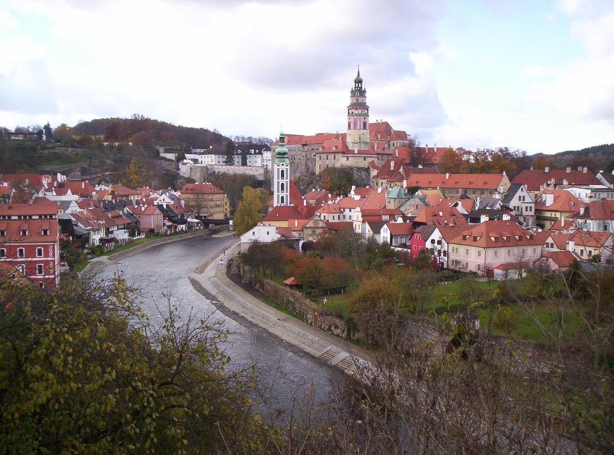 Pohled na zámek a historické centrum